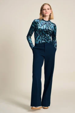 BROEK Lara><noscript><img width=